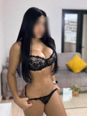Nueva y Mojadita (813) 585-3452 BACKDOOR BBBJ GFE
