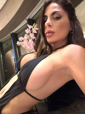 YOUR SEXY GIRLFRIEND