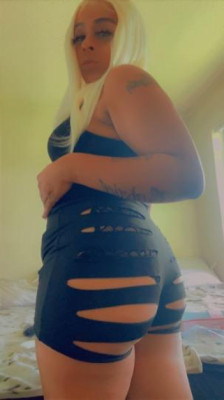 TITTY TUESDAY girl specials and single w jade