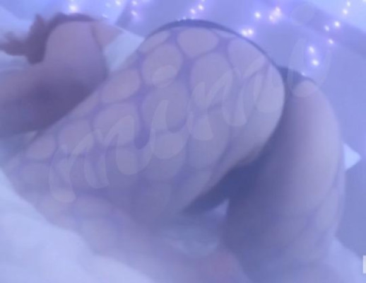 tamarac - Thick White Curvy - PAWG - BBWish (well proportioned)... if u come, u WILL cum😋