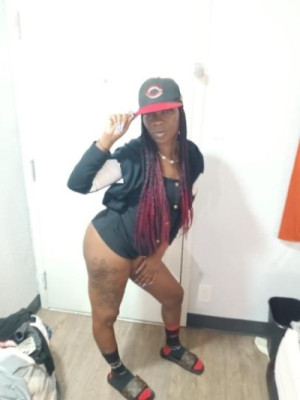 IM BAK MS HERSHEY KISSES 💋