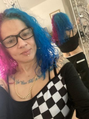 Looking for a slave 😈 Perite plump spaniah woman