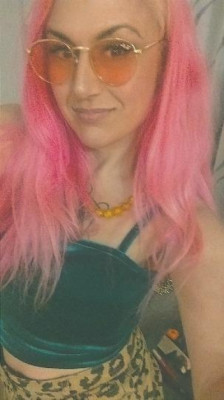 The weekend is here! Come relax with me!💋💦💋💦