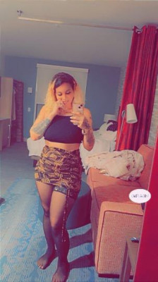 bring in the new year with the italian goddess F/T DUO verify onlyfans.com/fineassmoneyy