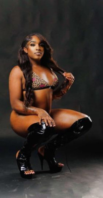 I AM TRANS 60$ CARDATES PARIS THE THROAT GOAT