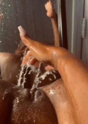 SUPER WET PETITE GEM AMAZING DEEPTHROAT SKILLS 💋🤤💋