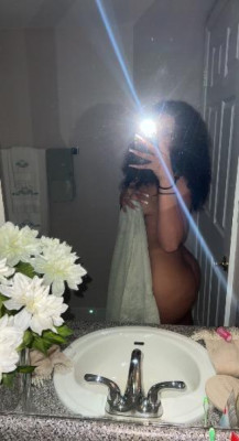 Back in town 🥂💦🤭🫣 come see me . fatt ass tight wet 🐱 great head