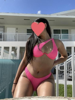 HOLA PAPI I AM A RICH LATINA WHO CAME TO GET YOUR MILK. I'm ready to make you have a very hot and pleasant time. COME AND SEE ME YOU WILL NOT REGRET.