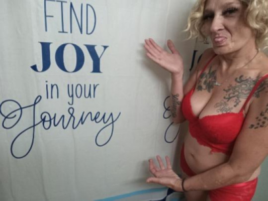 My kitty needs to purr.....meow!