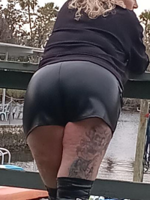 Big tits. Thick thighs. Thirsty throat Thursday w/ PLATINUM +CO.💋🔥💋☎