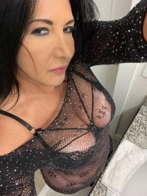 Beutifull Mature Woman