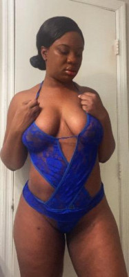 Come spoil me 💰TALL and SEXY 🥰Tight and right😛Juicy booty🥰I sell feet pics and videos