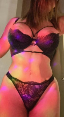 hola milf muy caliente