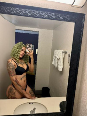 tu linda morena para complacerte papi