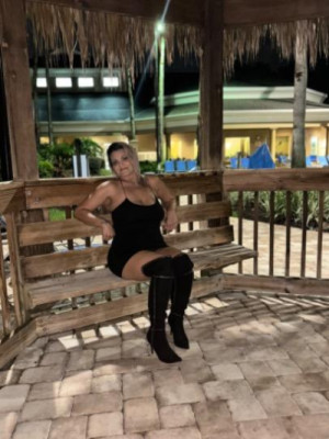 What's up! Titusville! Quien quiere venir a ver me!