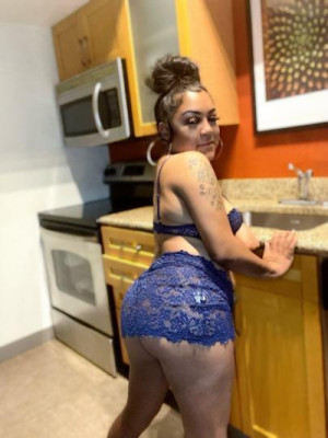 🥂YA FAVORITE PETITE SQUIRTER IS BACK🥂